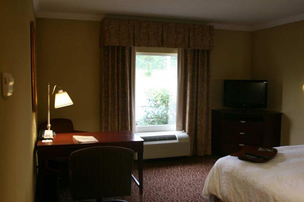 Hampton Inn אלכסנדר סיטי מראה חיצוני תמונה